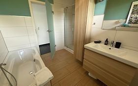 Haus Am See B&B